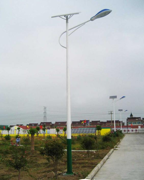 上街区6米特价太阳能路灯